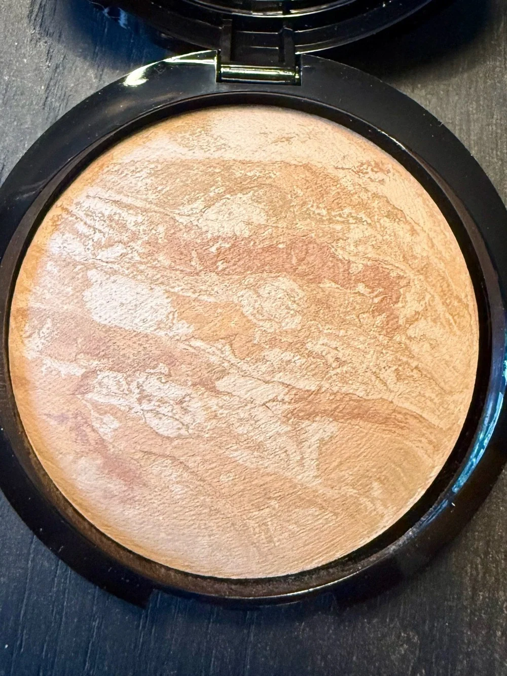 Laura Geller Baked Balance-N-Brighten Color Correcting Foundation - Light
